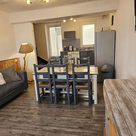 Maison De Village 6 A 8 Personnes Nyaraló *