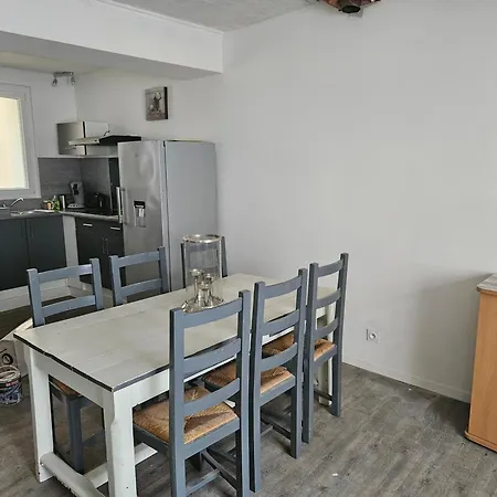 Feriehus Maison De Village 6 A 8 Personnes